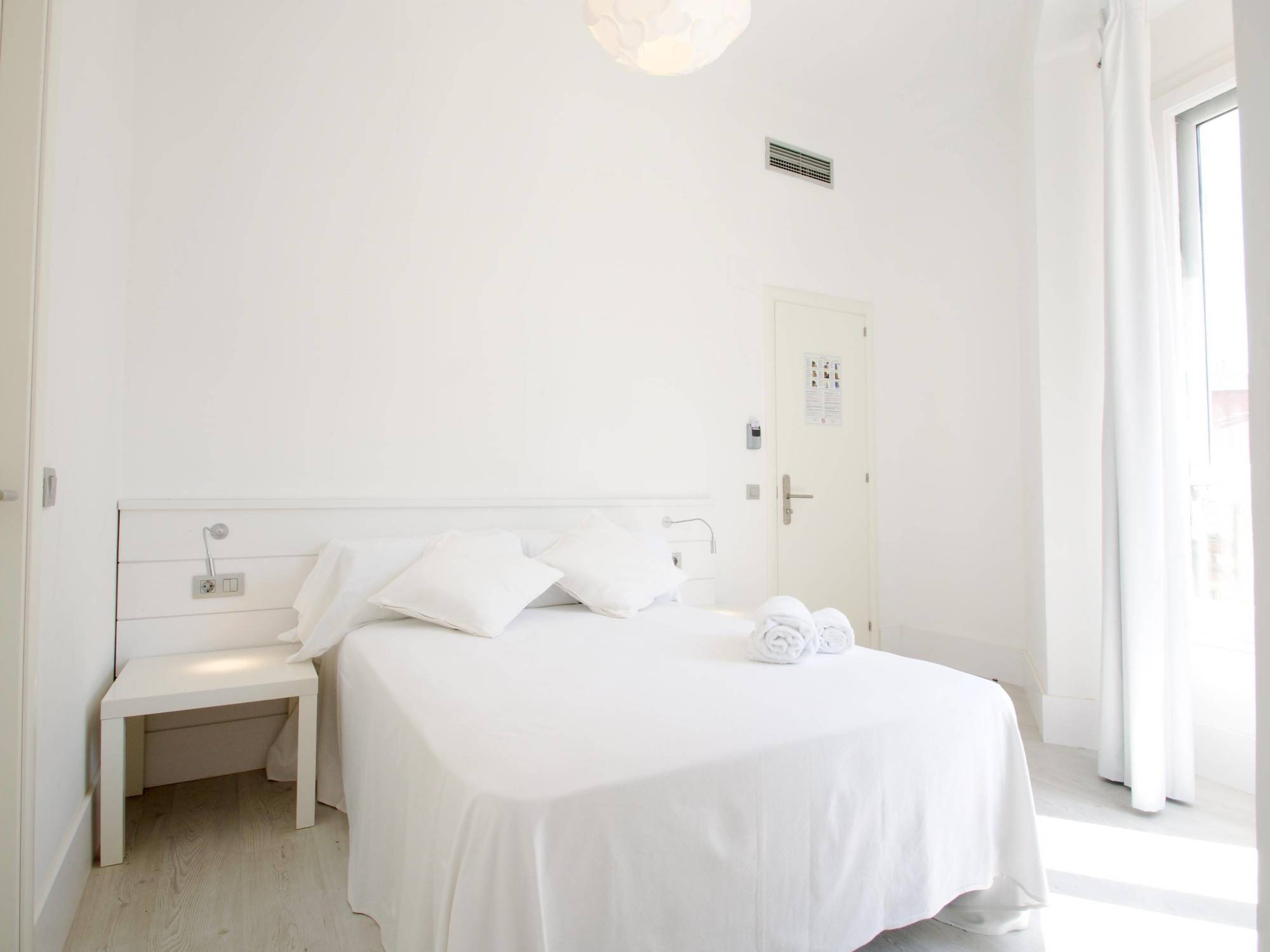 Express By Gaiarooms Barcelona Exterior photo